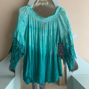Avenue- NWT- Size 14/16 Teal Ombre Blouse